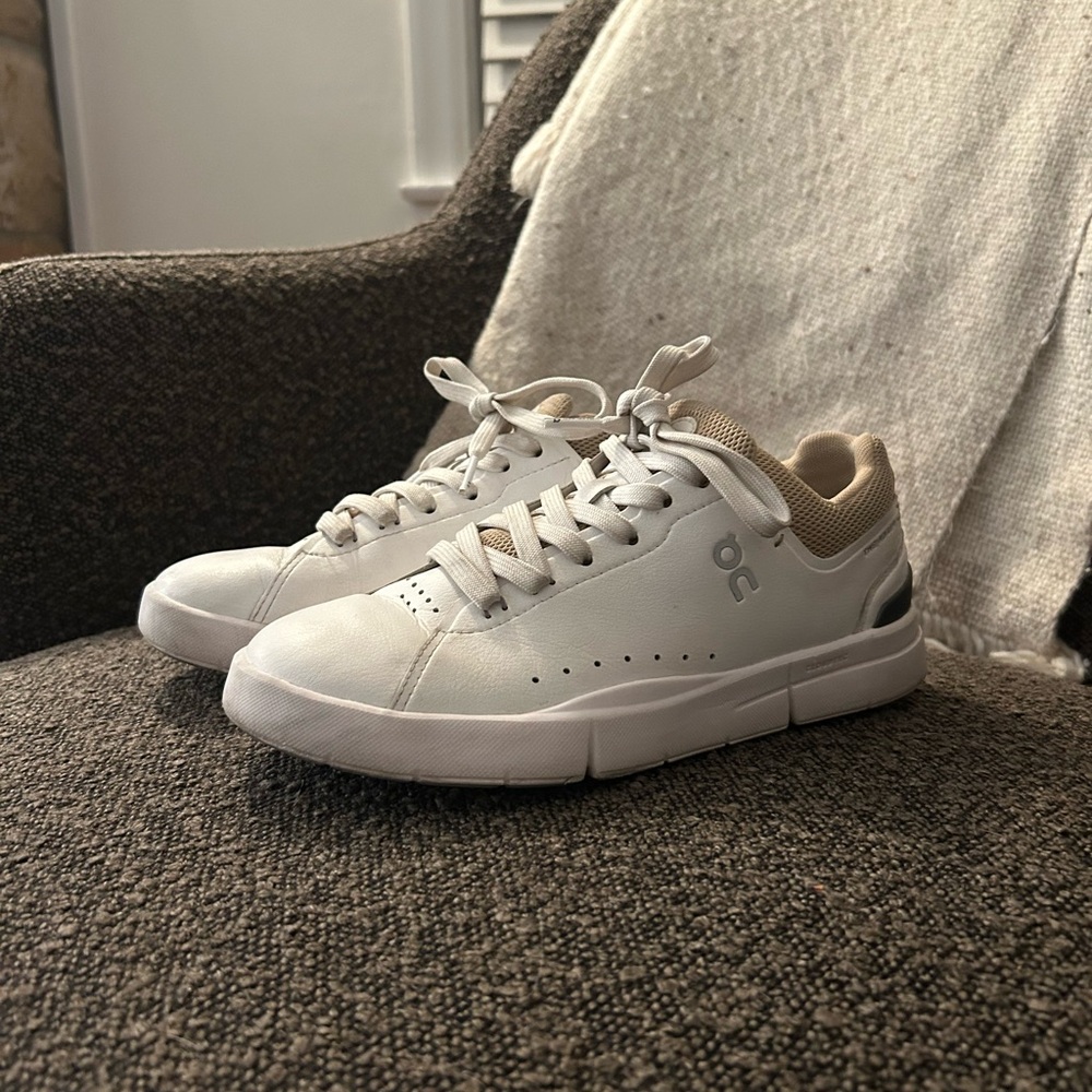 On Running - Roger Tennis Shoe - Women’s 6